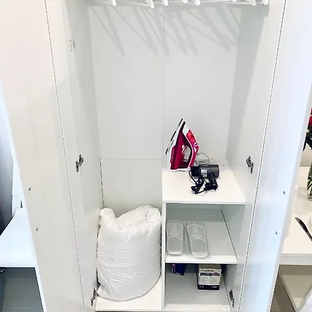 Myfreedom жк лебединий метро харківська Apartment *